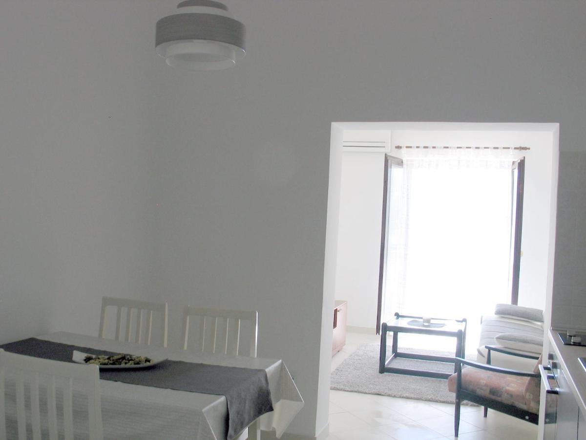 Apartmani Kunteja Pag Town Exteriör bild