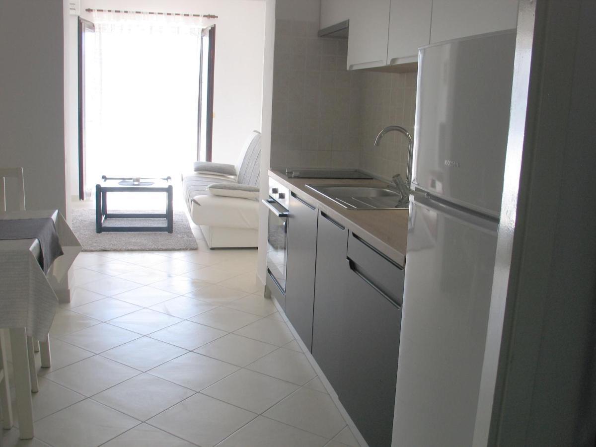 Apartmani Kunteja Pag Town Exteriör bild